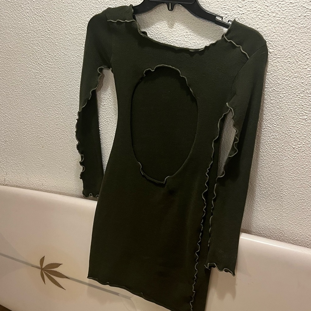 Indah Dress - Picture 5 of 6